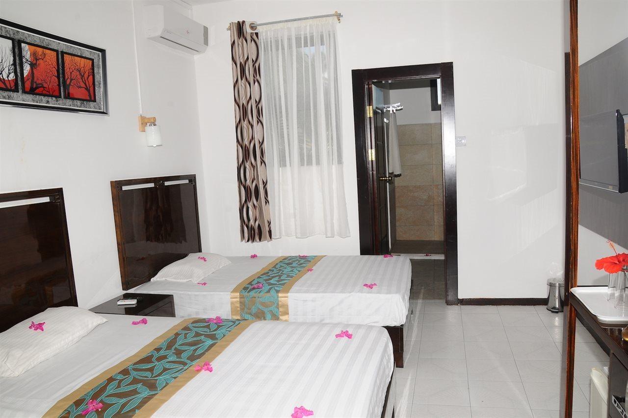 Manisa Hotel Flic-en-Flacq Buitenkant foto