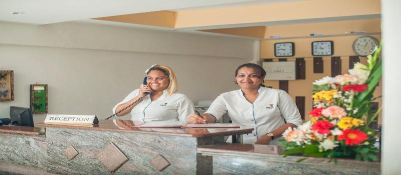 Manisa Hotel Flic-en-Flacq Buitenkant foto
