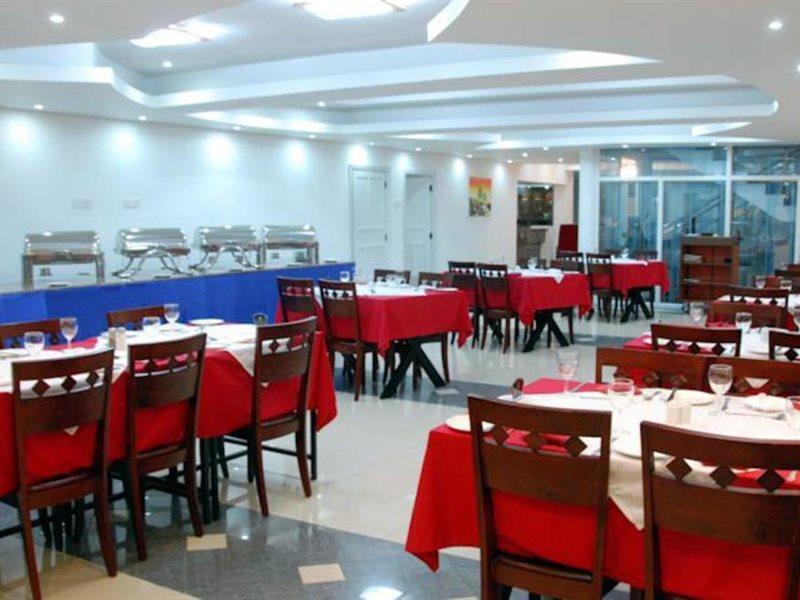 Manisa Hotel Flic-en-Flacq Buitenkant foto