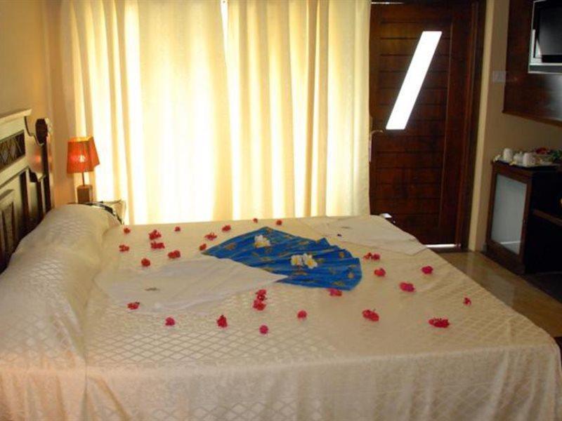 Manisa Hotel Flic-en-Flacq Buitenkant foto