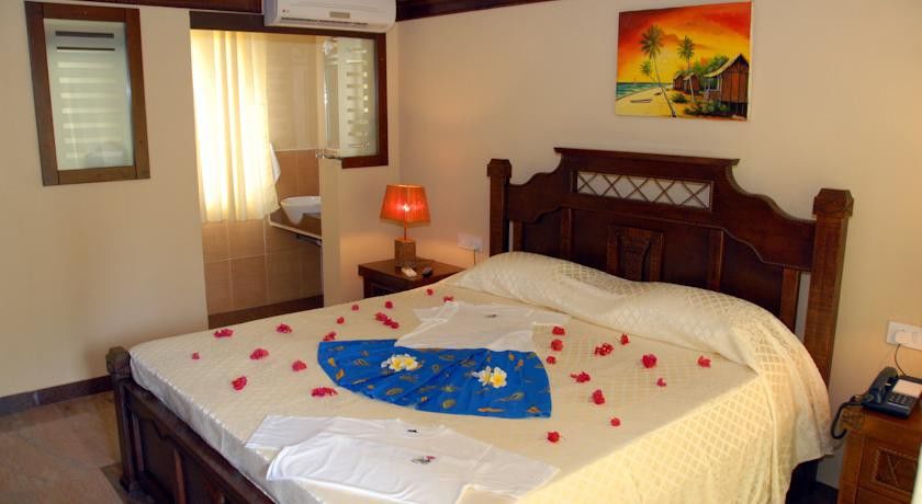 Manisa Hotel Flic-en-Flacq Buitenkant foto